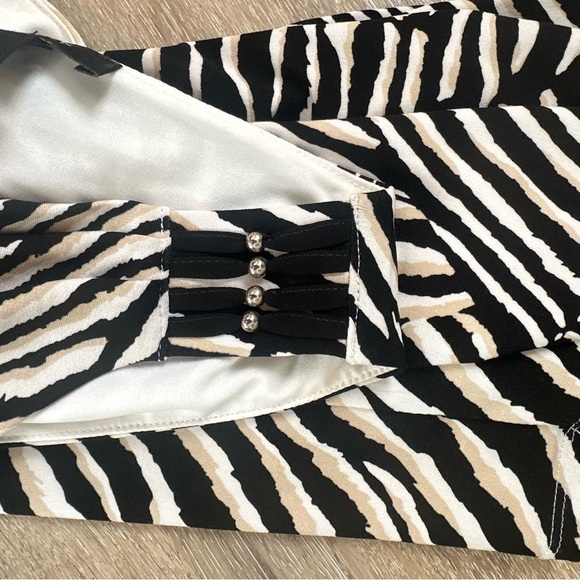 White House Black Market Zebra Pattern Tank Top - Picture 6 of 6